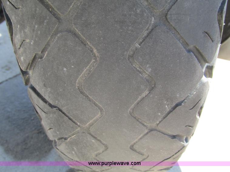 image for item AC9932 2001 Suzuki Intruder motorcycle