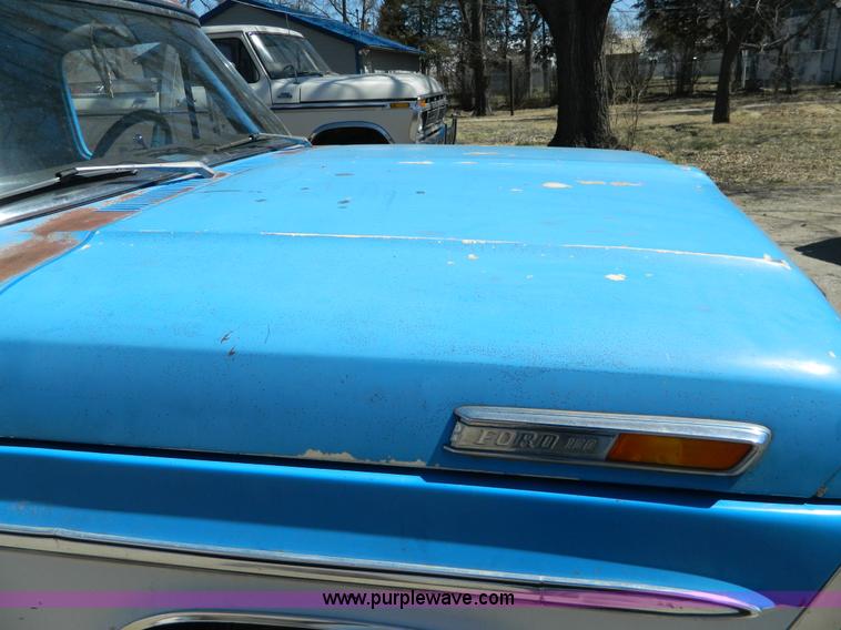 image for item AD9852 1972 Ford F100 Explorer pickup truck