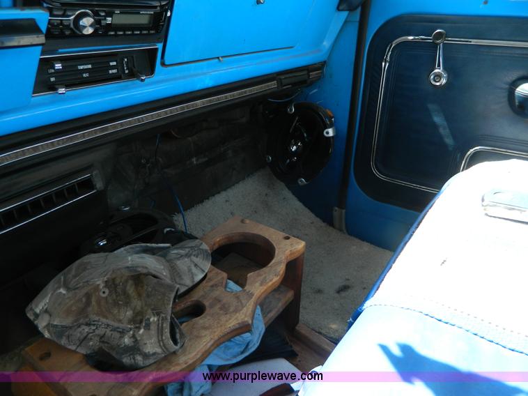 image for item AD9852 1972 Ford F100 Explorer pickup truck