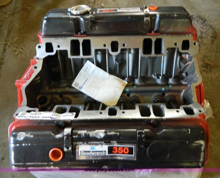 image for item AQ9484 Chevrolet 350 C.I.D. V8 gas engine