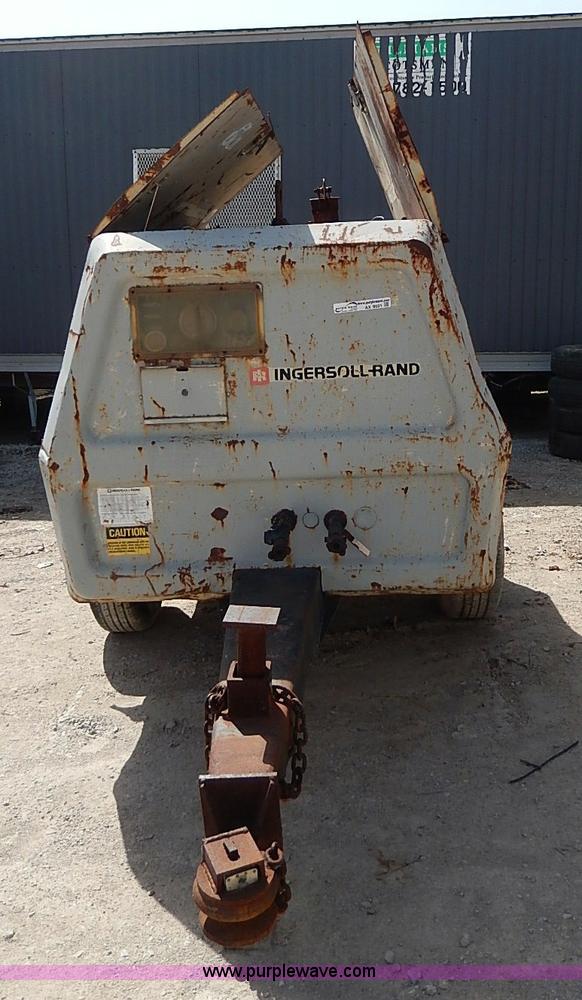 image for item AX9021 Ingersoll Rand air compressor trailer