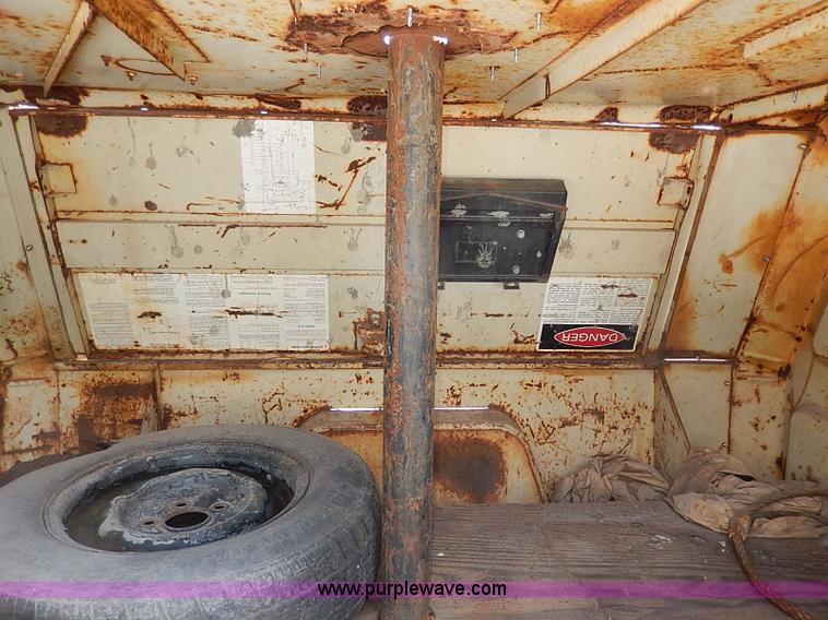 image for item AX9021 Ingersoll Rand air compressor trailer