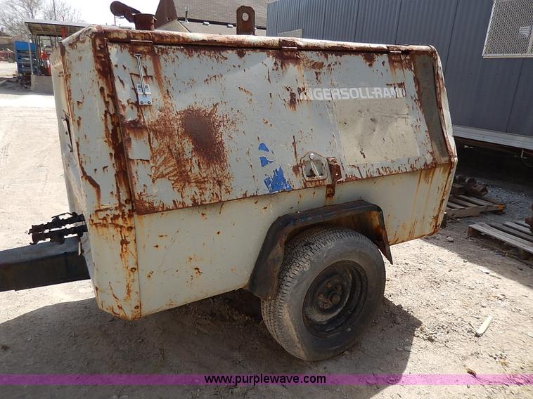 image for item AX9021 Ingersoll Rand air compressor trailer