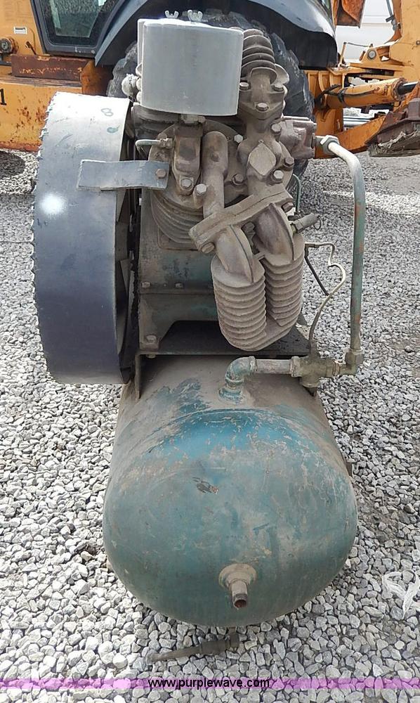 image for item AX9079 Wayne air compressor