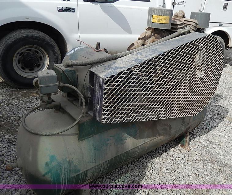 image for item AX9079 Wayne air compressor