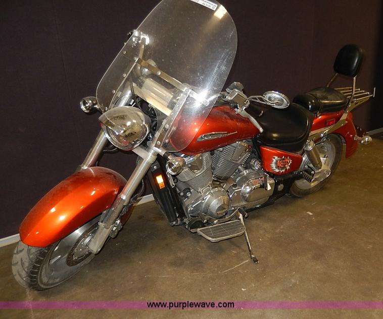 image for item AX9136 2003 Honda VTX1800 motorcycle