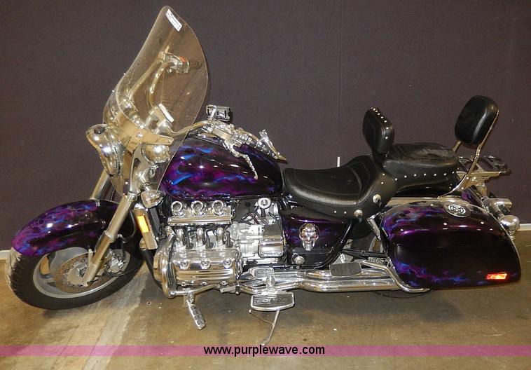 image for item AX9177 1999 Honda Valkyrie motorcycle