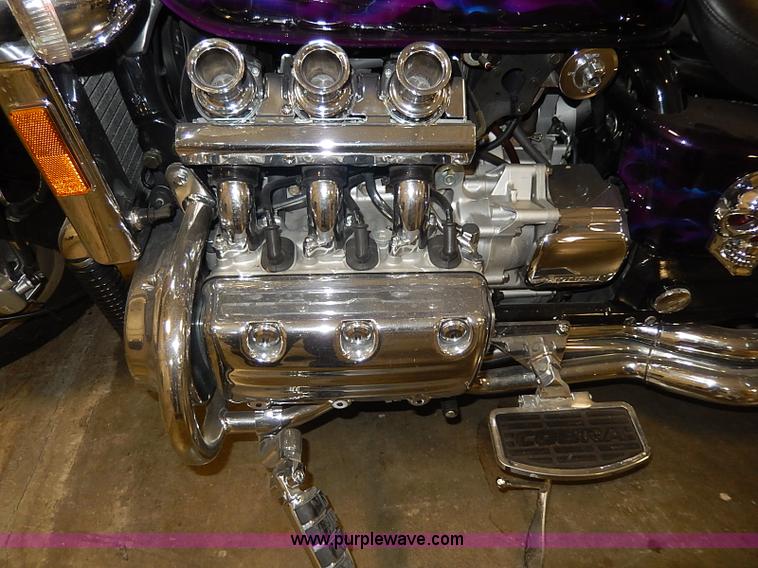 image for item AX9177 1999 Honda Valkyrie motorcycle