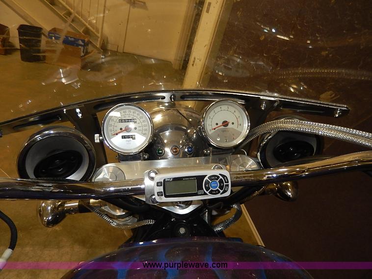 image for item AX9177 1999 Honda Valkyrie motorcycle