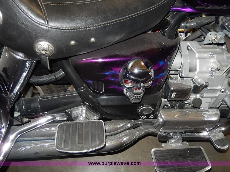 image for item AX9177 1999 Honda Valkyrie motorcycle
