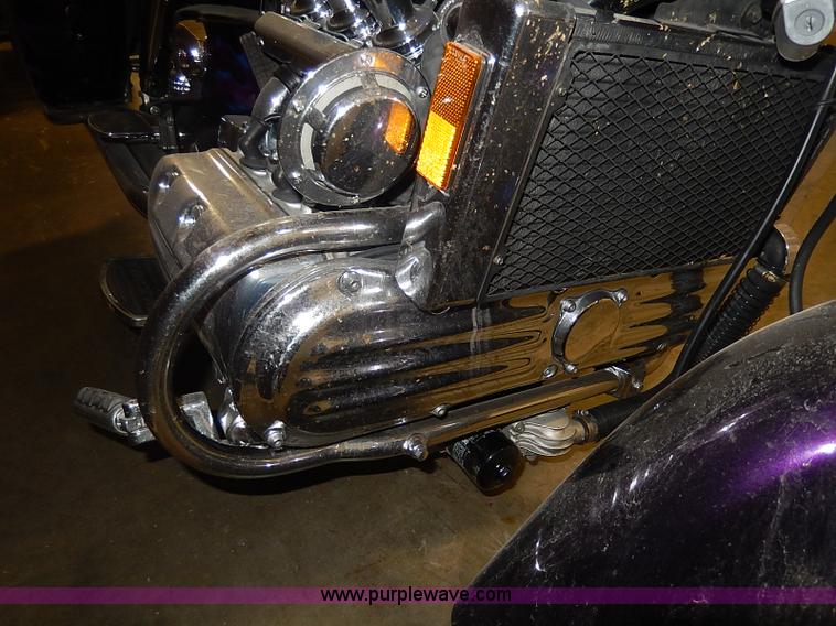 image for item AX9177 1999 Honda Valkyrie motorcycle