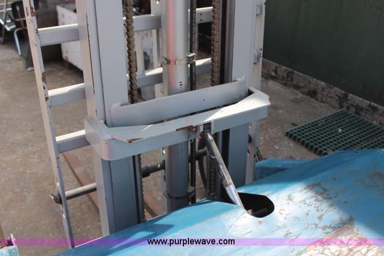 image for item AZ9947 Stone LJ100 lift jockey