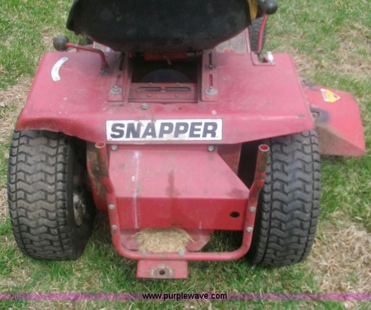 Snapper LT16 lawn mower in Wamego, KS Item C1946 sold Purple Wave