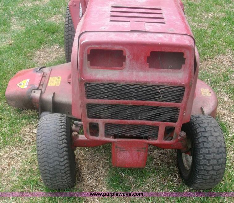 Snapper LT16 lawn mower in Wamego, KS | Item C1946 sold | Purple Wave