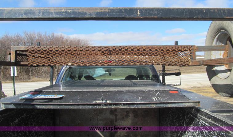 image for item E4675 2000 Ford F350 Super Duty XL Crew Cab utility truck