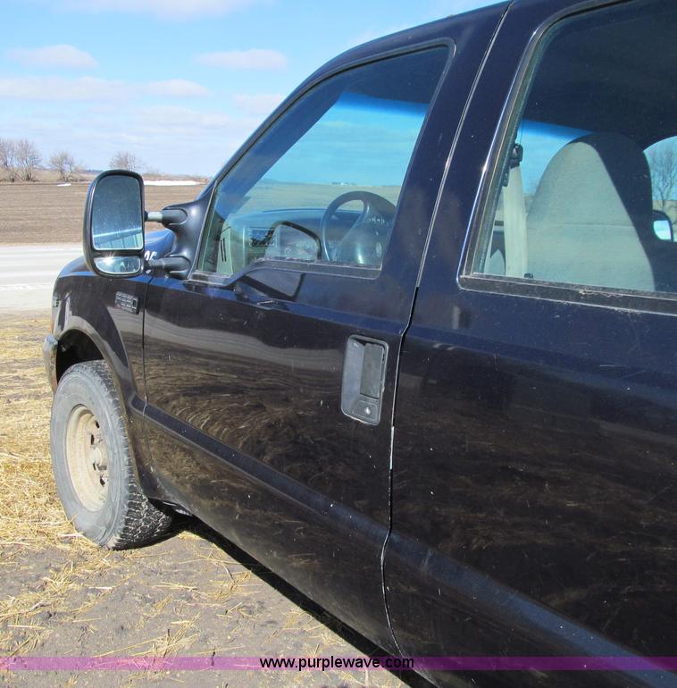 image for item E4675 2000 Ford F350 Super Duty XL Crew Cab utility truck