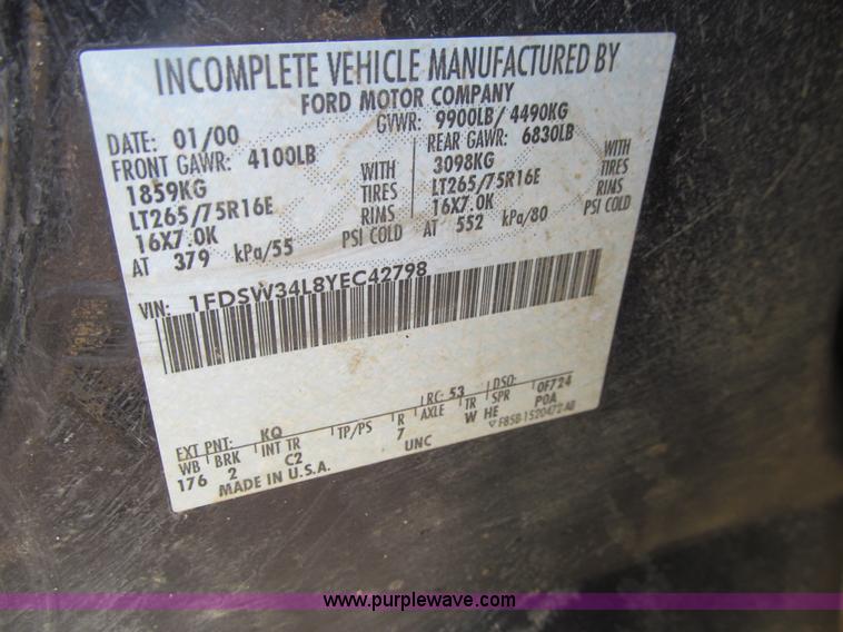 image for item E4675 2000 Ford F350 Super Duty XL Crew Cab utility truck