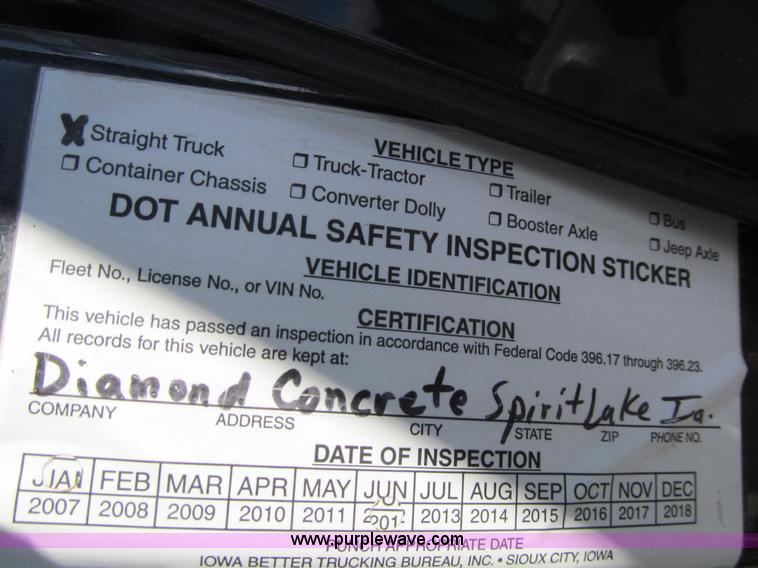 image for item E4675 2000 Ford F350 Super Duty XL Crew Cab utility truck