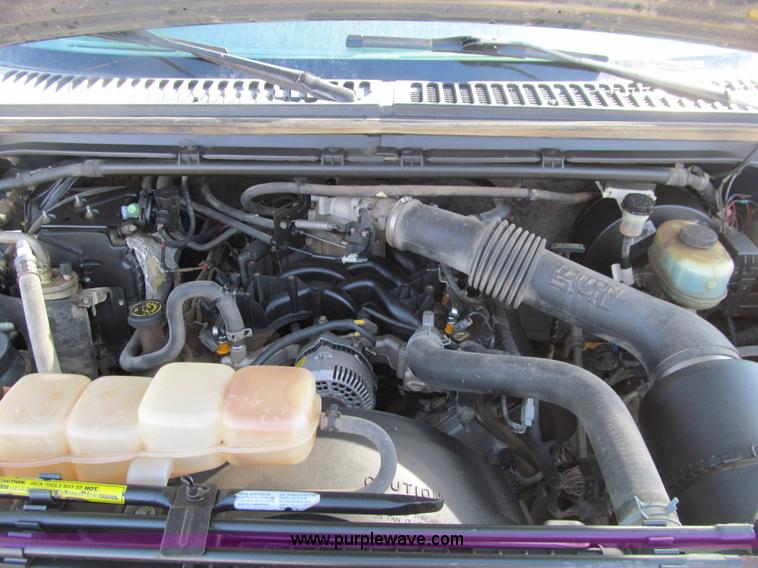 image for item E4675 2000 Ford F350 Super Duty XL Crew Cab utility truck