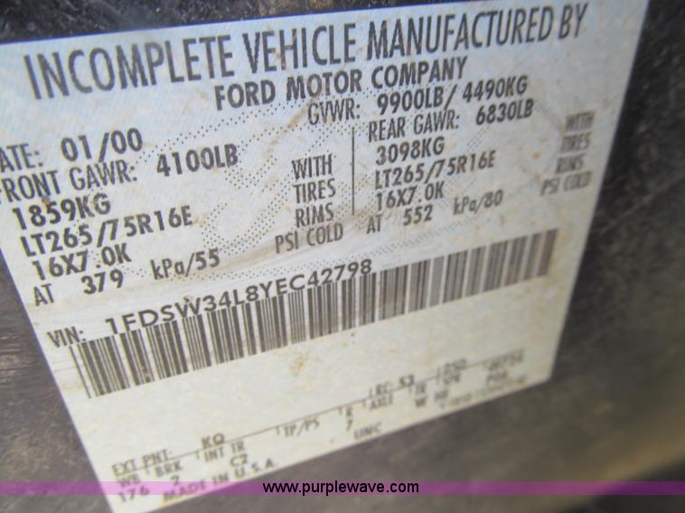 image for item E4675 2000 Ford F350 Super Duty XL Crew Cab utility truck