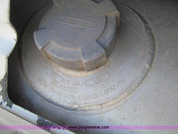 image for item E4677 1997 Freightliner FLD120 semi truck