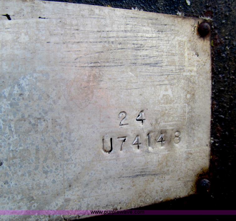 image for item E4682 Bidwell 24 tar pot