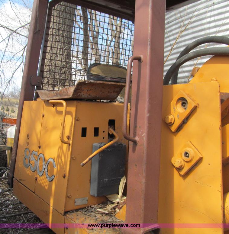 image for item E4683 1983 Case 850C track loader