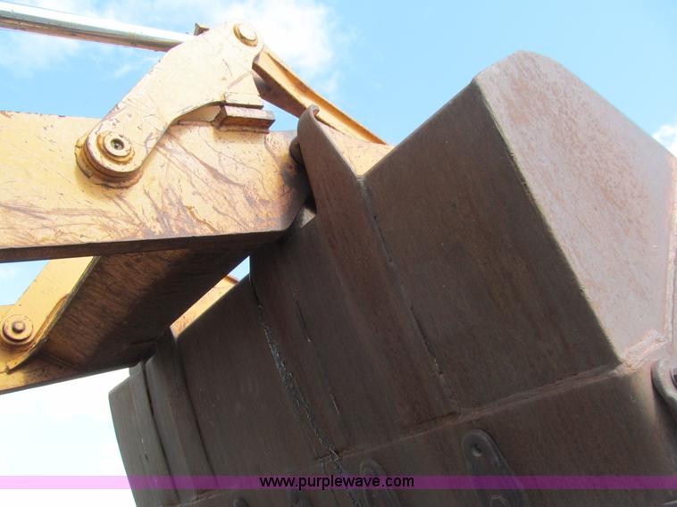 image for item E4683 1983 Case 850C track loader