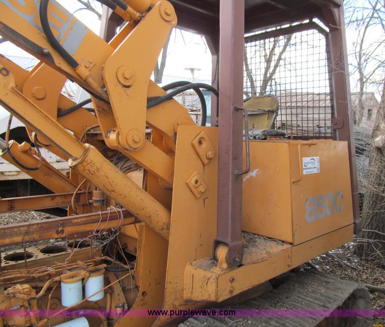 image for item E4683 1983 Case 850C track loader