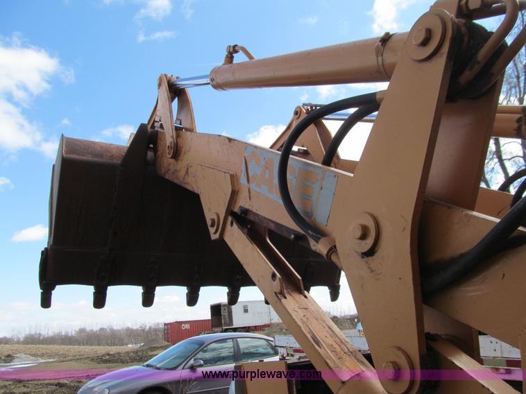 image for item E4683 1983 Case 850C track loader