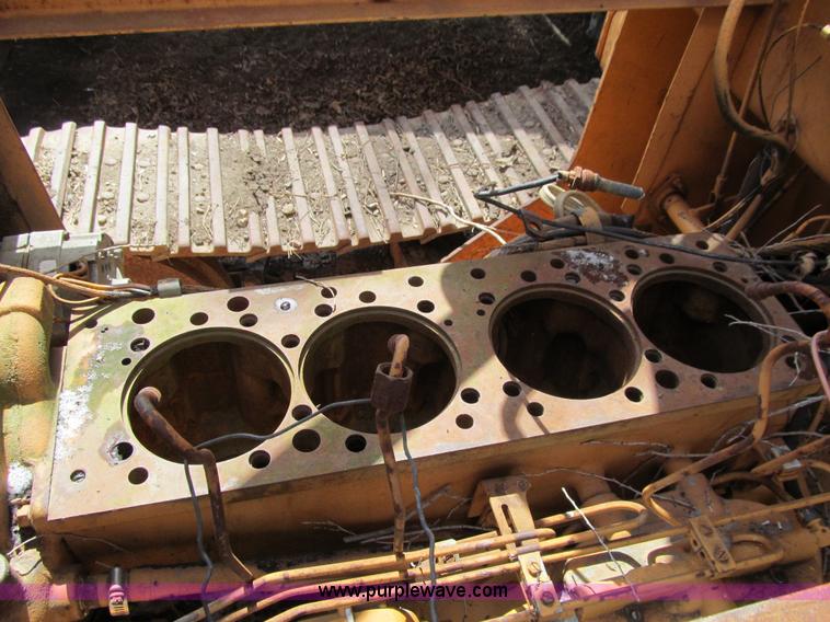 image for item E4683 1983 Case 850C track loader