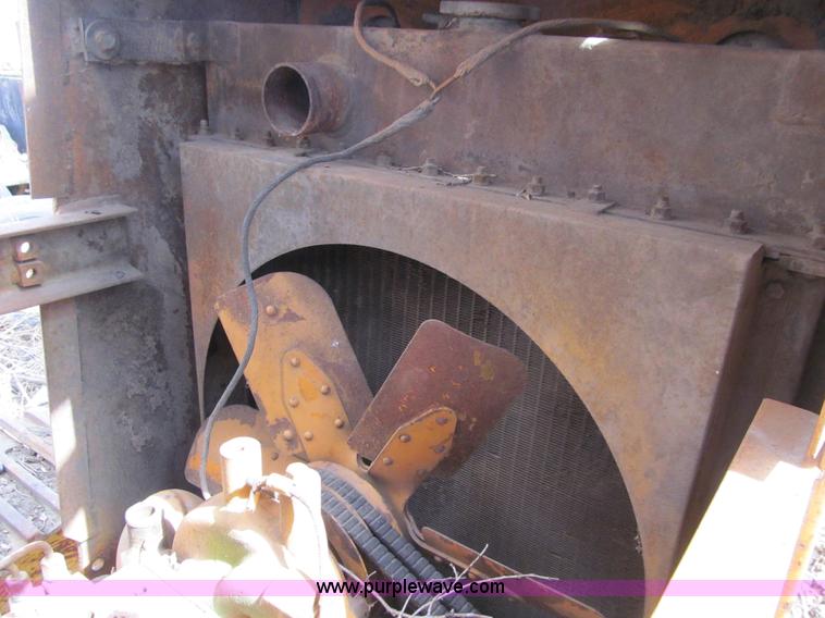 image for item E4683 1983 Case 850C track loader