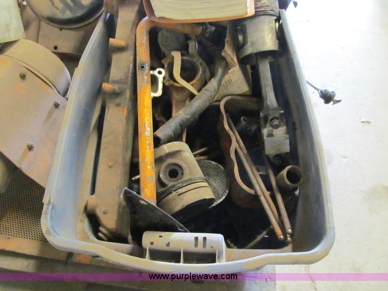 image for item E4683 1983 Case 850C track loader