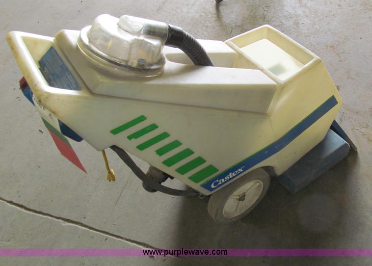 image for item E4690 Assroted tools