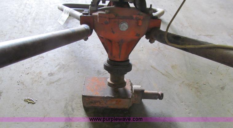 image for item E4690 Assroted tools