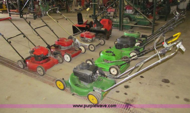 image for item E4691 Assorted lawn and garden equipment
