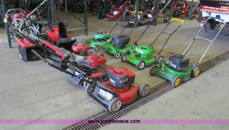 image for item E4691 Assorted lawn and garden equipment