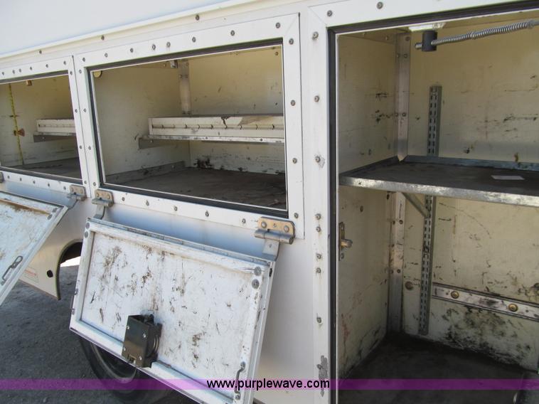 image for item E4697 2004 Chevrolet Express G3500 van