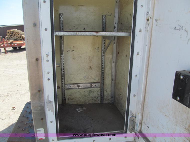 image for item E4697 2004 Chevrolet Express G3500 van