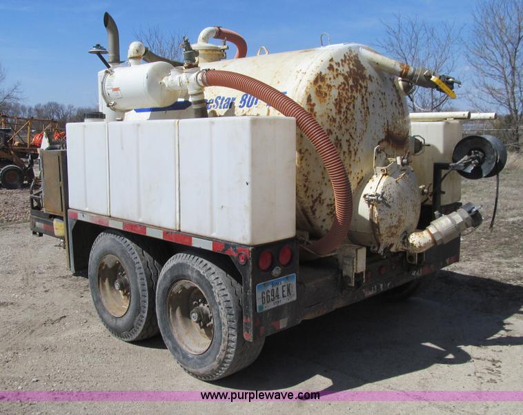 image for item E4698 Vacstar 800DT portable vacuum machine