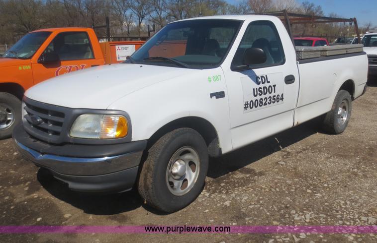 image for item F6855 2002 Ford F150 XL pickup truck