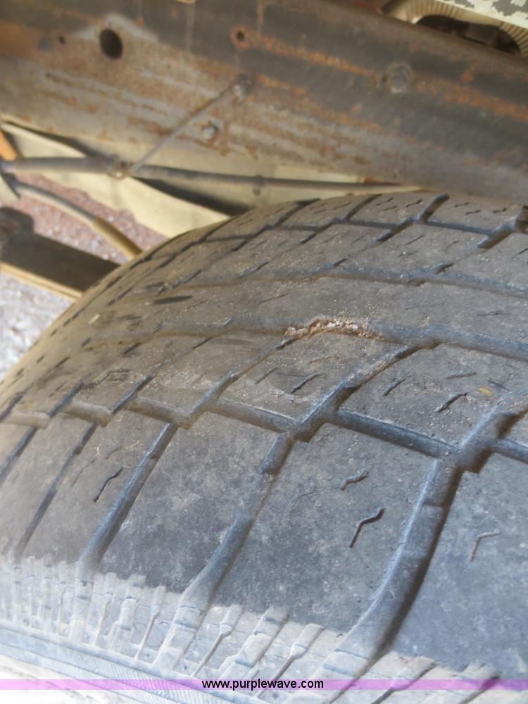 image for item F6855 2002 Ford F150 XL pickup truck