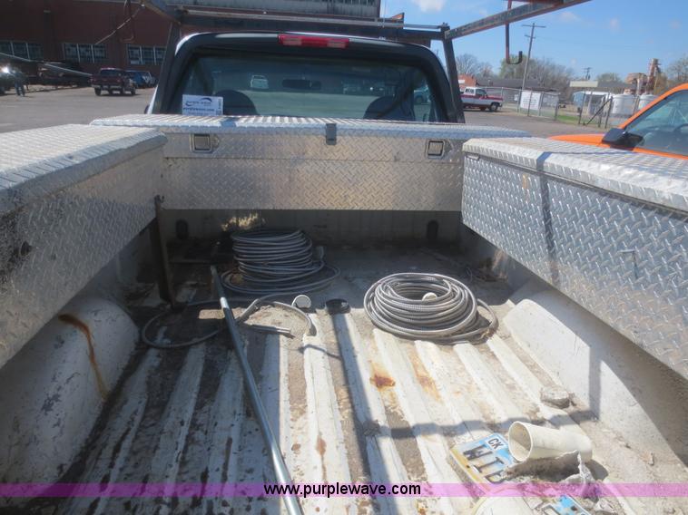 image for item F6855 2002 Ford F150 XL pickup truck