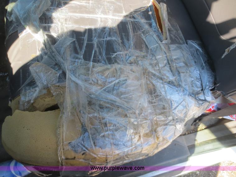 image for item F6855 2002 Ford F150 XL pickup truck