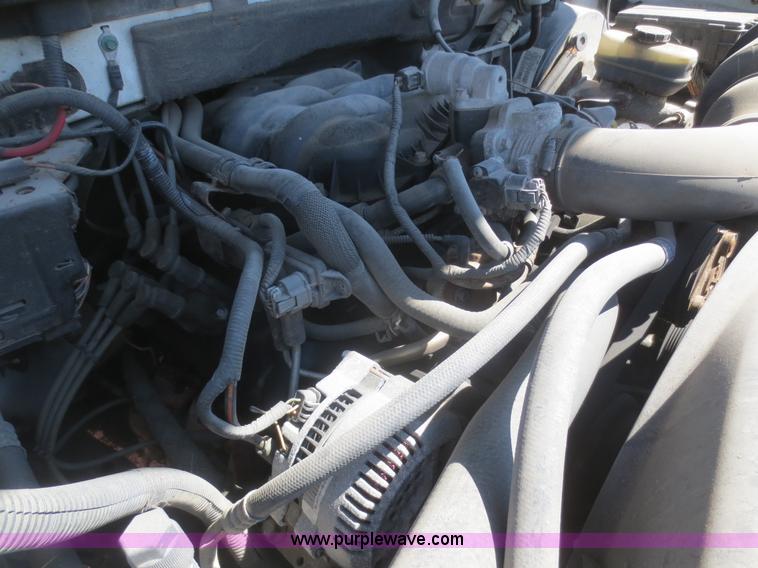 image for item F6855 2002 Ford F150 XL pickup truck