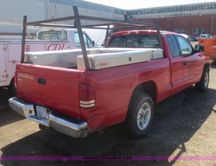 image for item F6857 1997 Dodge Dakota SLT pickup truck