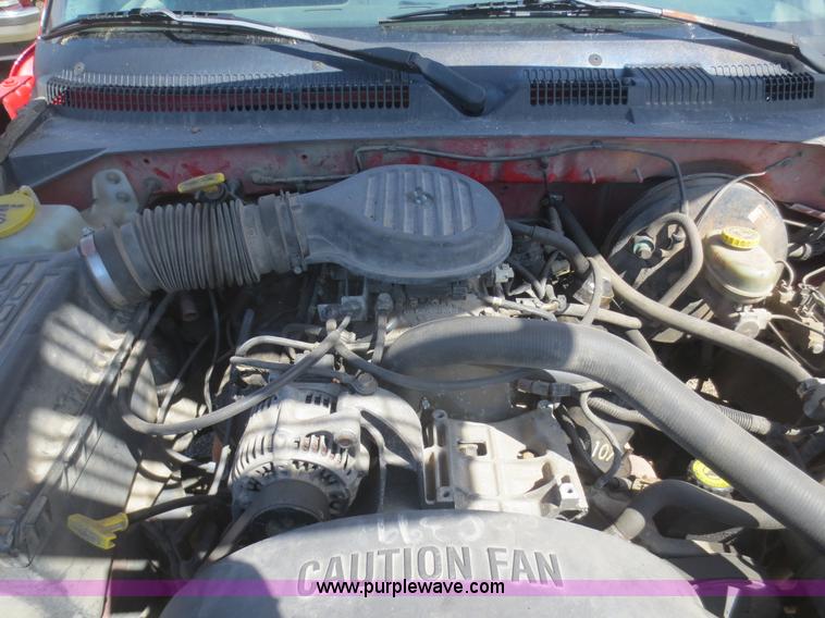 image for item F6857 1997 Dodge Dakota SLT pickup truck