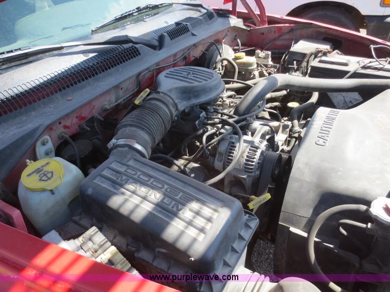 image for item F6857 1997 Dodge Dakota SLT pickup truck