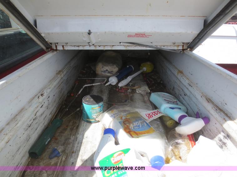 image for item F6858 1993 Dodge Dakota Club Cab pickup truck