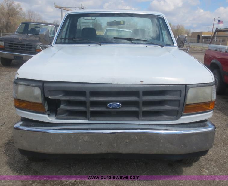 image for item F6859 1992 Ford F250 pickup truck